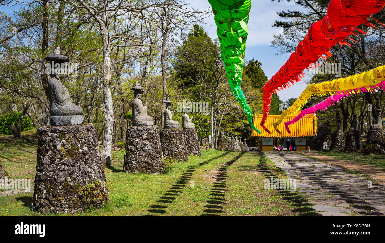 The entrance to the Gwaneumsa Temple at the foot of Mt. Halla in Ara-dong in Jeju City, Jeju Island, South Korea, Asia. Stock Photo