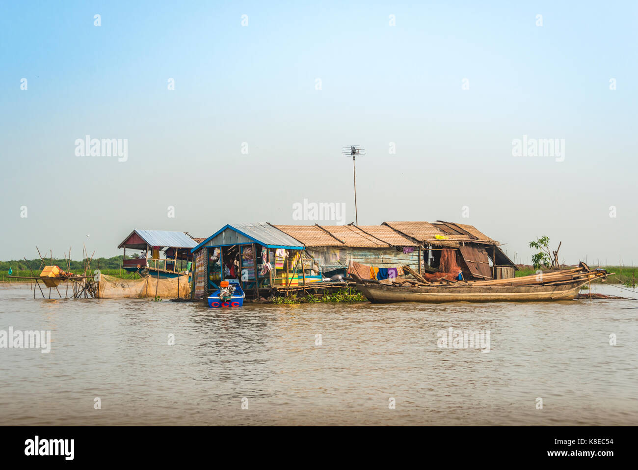 Floating house, houseboat, floating village, boat trip, Tonle Sap Lake