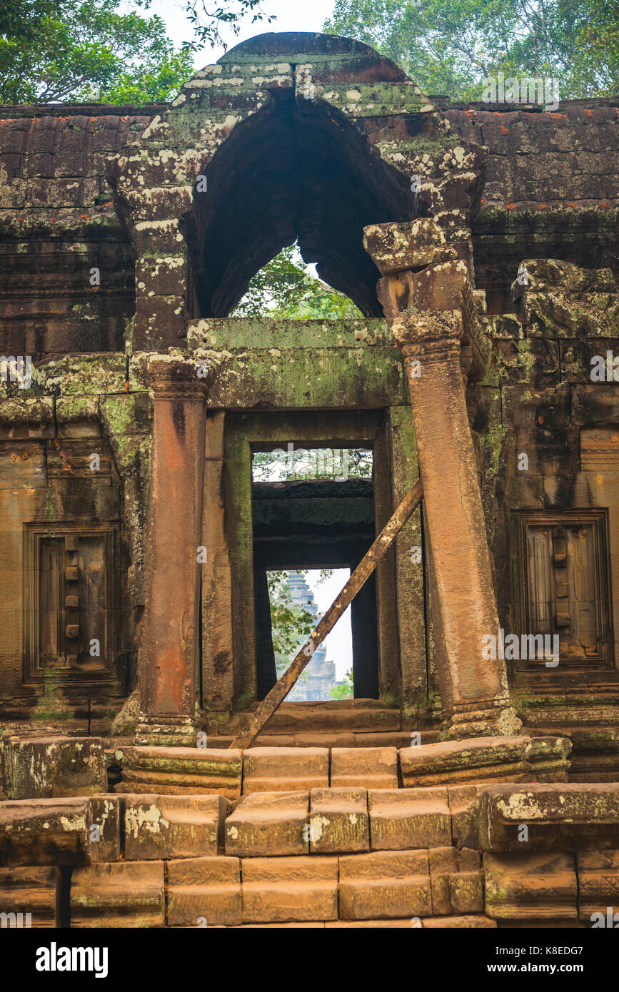 Temple ruin at the eastern entrance, Ta Kou Entrance, temple complex of Angkor Wat, Angkor Archaeological Park Stock Photo