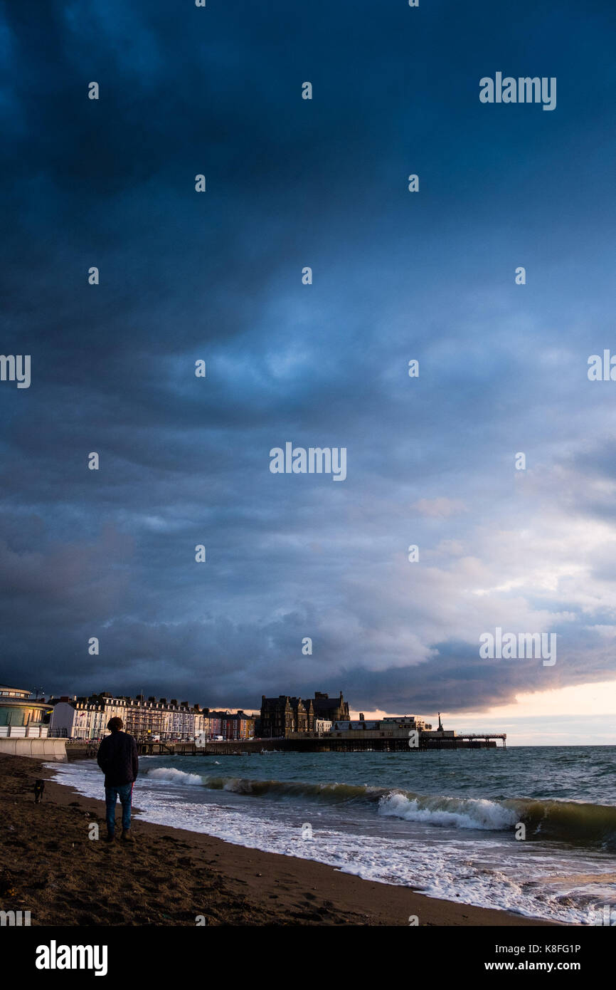 Aberystwyth Wales UK, Tuesday 19 September 2017 UK Weather After a day