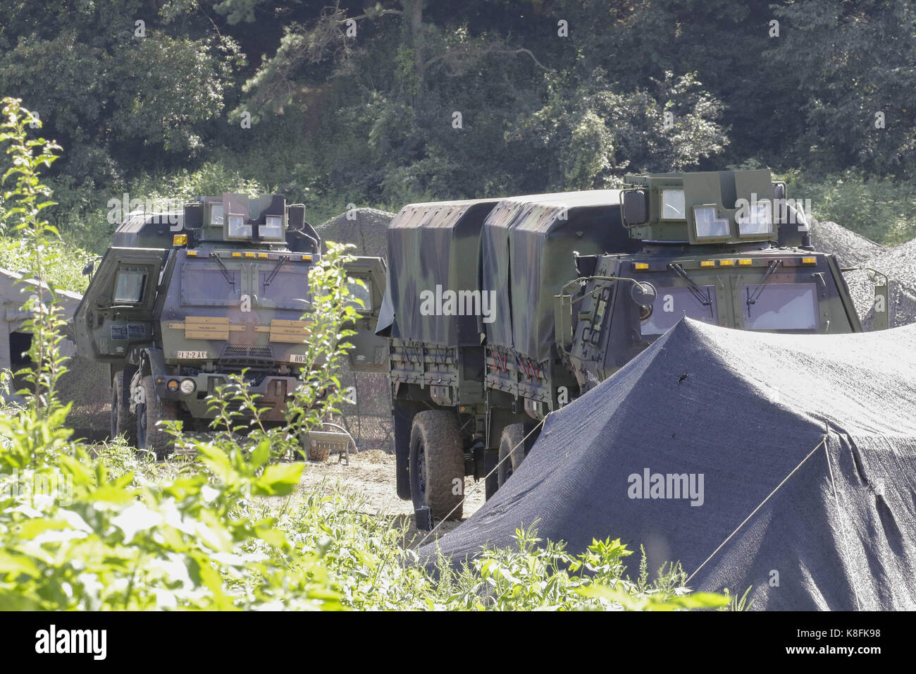 Paju, Gyeonggi, South Korea. 26th Aug, 2017. U.S. Army soldiers prepare for their military exercise in Paju, South Korea, near the border with North Korea, Saturday, Aug. 26, 2017. Three North Korea short-range ballistic missiles failed on Saturday, U.S. military officials said, which, if true, would be a temporary setback to Pyongyang's rapid nuclear and missile expansion drills and simulated or tabletop battle plans. Credit: Seung Il Ryu/ZUMA Wire/Alamy Live News Stock Photo