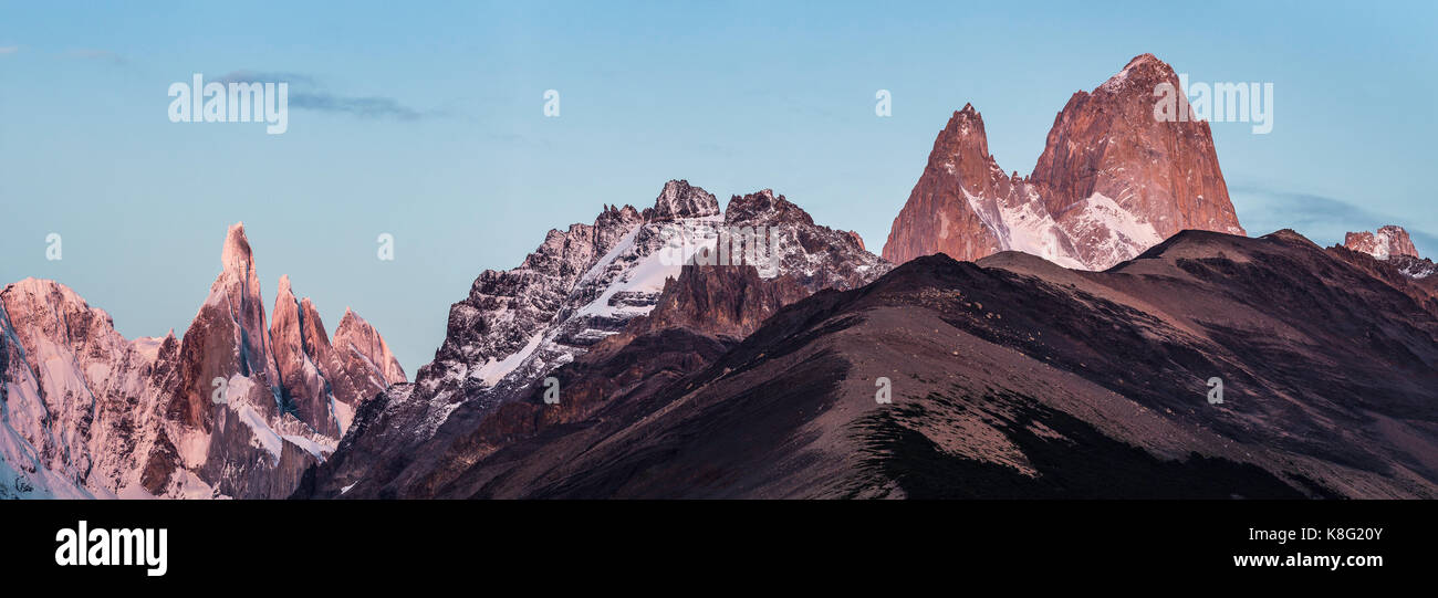 Sunset panorama of Cerro Torre and Fitz Roy mountain ranges Los ...