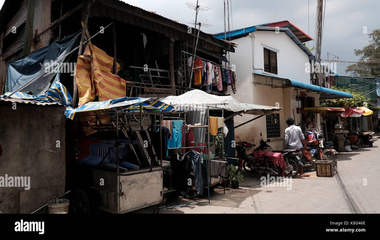 Wooden shacks in the slums hi-res stock photography and images - Alamy