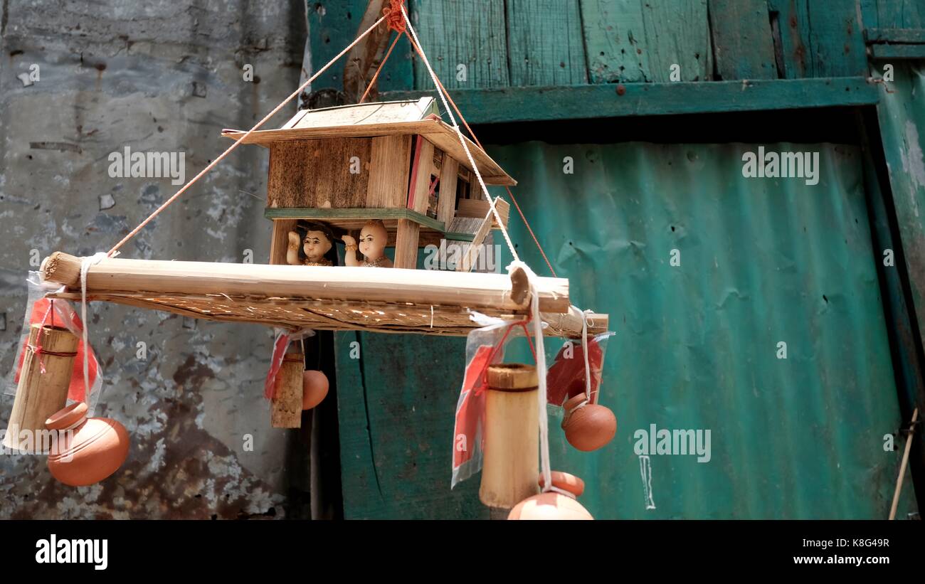 Bamboo Bird House Poor People living in Cinder Block Shacks Poverty  Ordered to Leave the  Phnom Penh Monivong Bridge Squatter Communities Cambodia Stock Photo