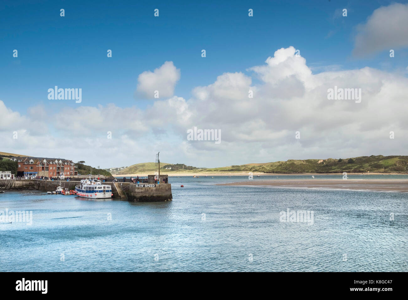 Entrance padstow harbour on river hi-res stock photography and images ...