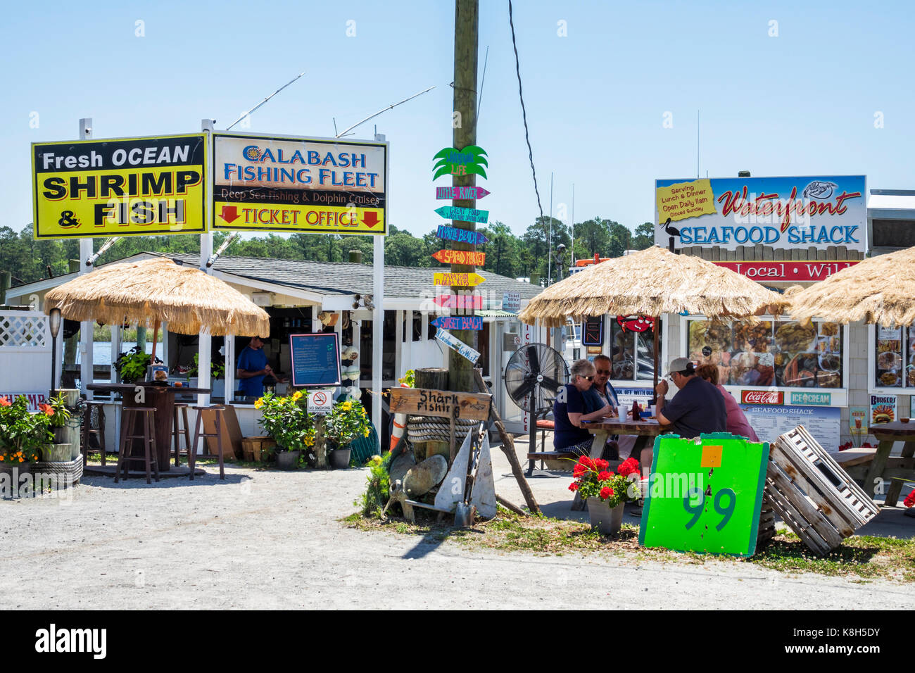 Kiosk Sign High Resolution Stock Photography and Images Alamy
