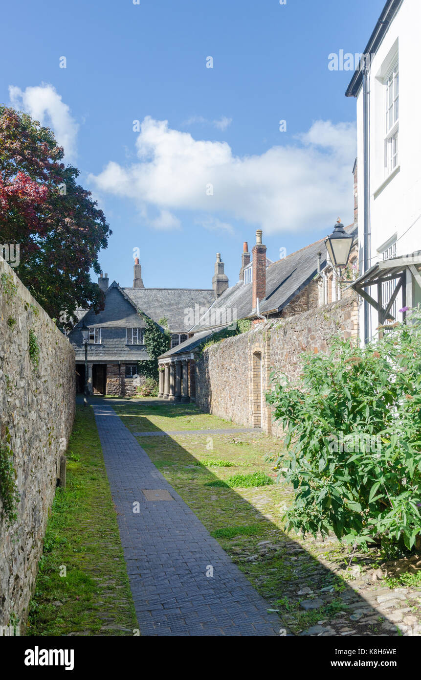 Old buildings in Guildhall Yard in Totnes, Devon Stock Photo