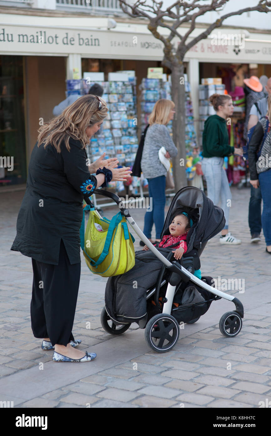 Asian mother baby stroller hi-res stock photography and images - Alamy