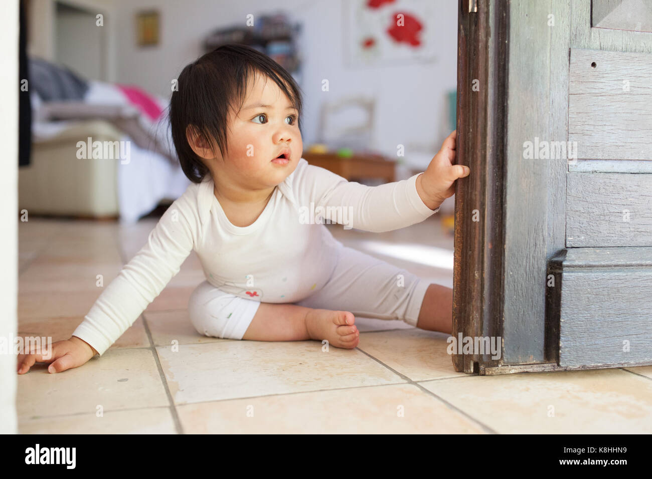 12 year old girl sitting hi-res stock photography and images - Alamy
