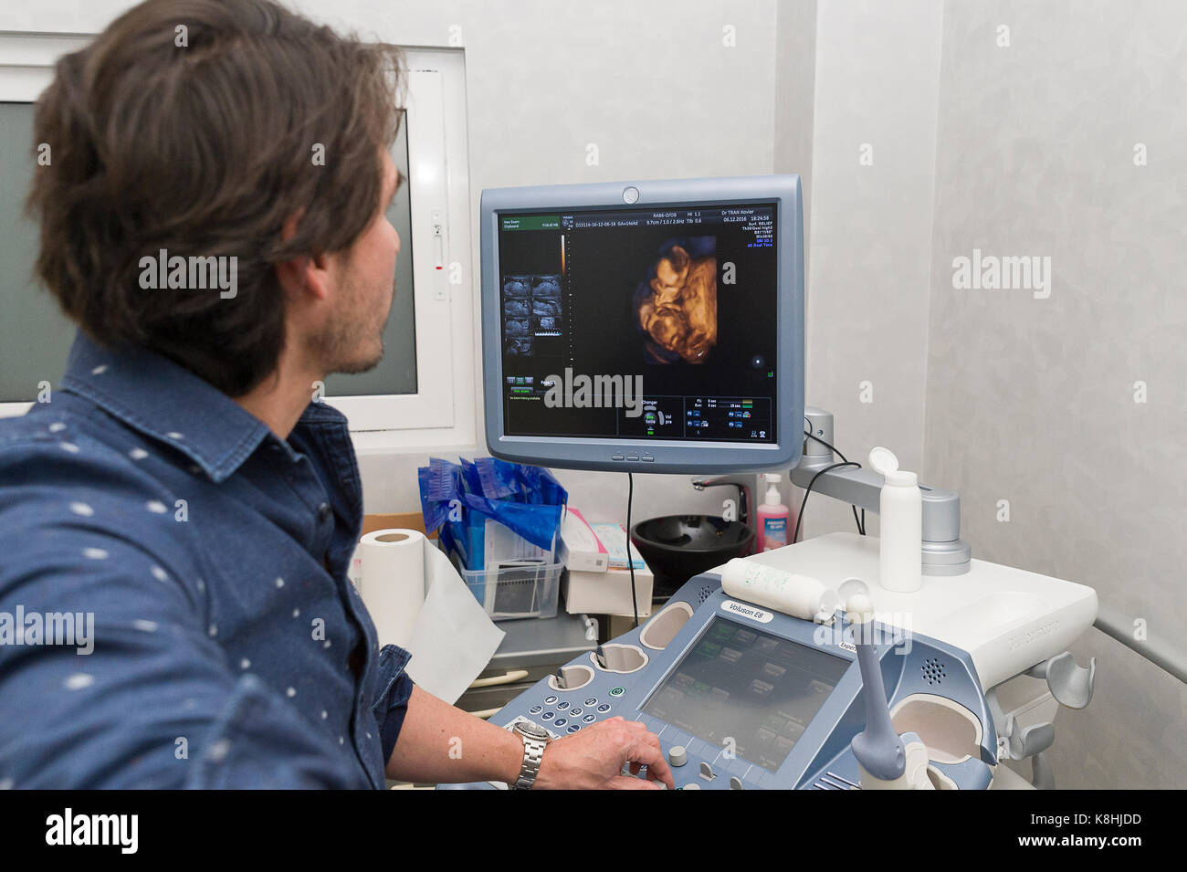 PREGNANT WOMAN, ULTRASOUND Stock Photo