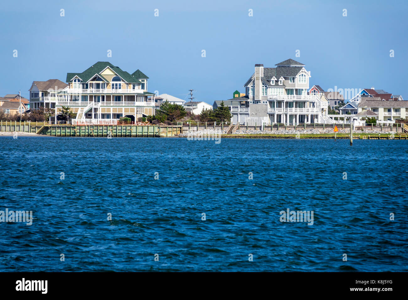 North Carolina,NC,Outer Banks,Pamlico Sound,Hatteras Island,waterfront,mansions,houses,NC170518144 Stock Photo