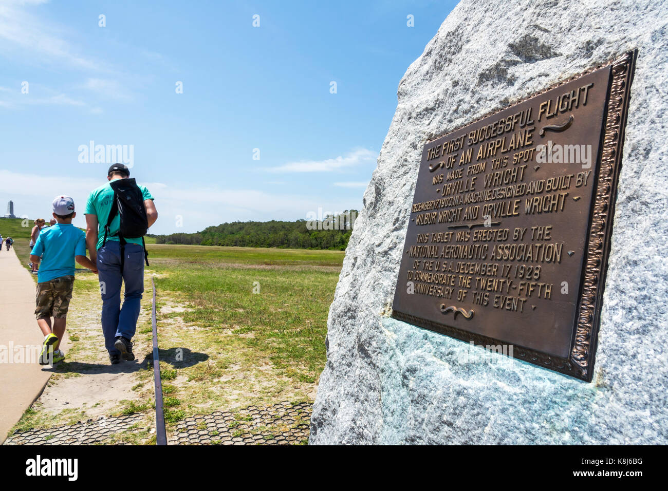 North Carolina,NC,Atlantic Ocean,Outer Banks,Kill Devil Hills,Wright Brothers National Memorial,aviation history,monument,first flight path marker,NC1 Stock Photo