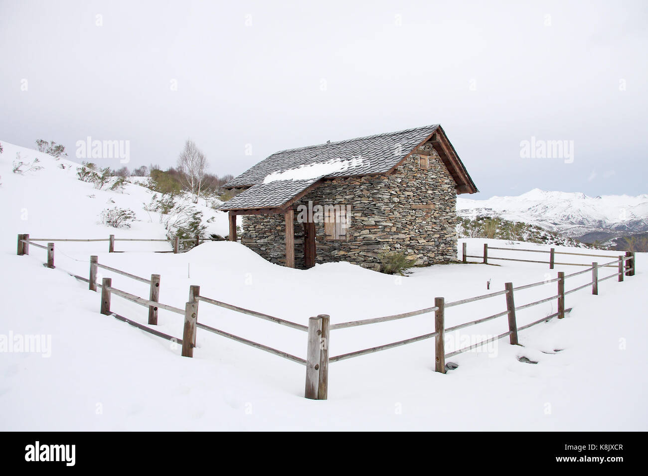 Cabin in the snow in winter in brana de Buenverde, Laciana's valley, Leon, Spain. Stock Photo