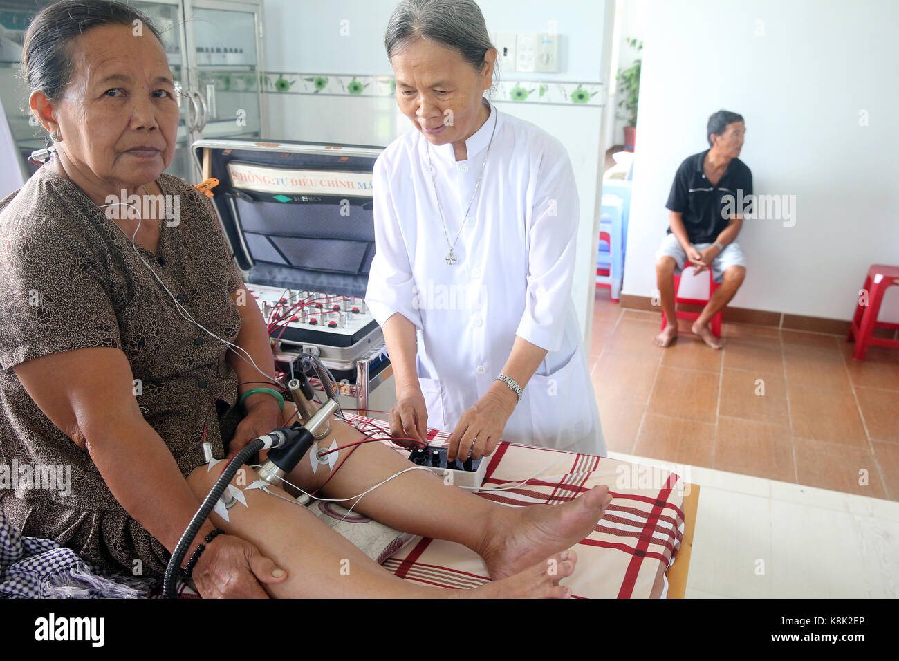 Vietnamese traditional medicine clinic. acupuncture. cu chi. vietnam. Stock Photo