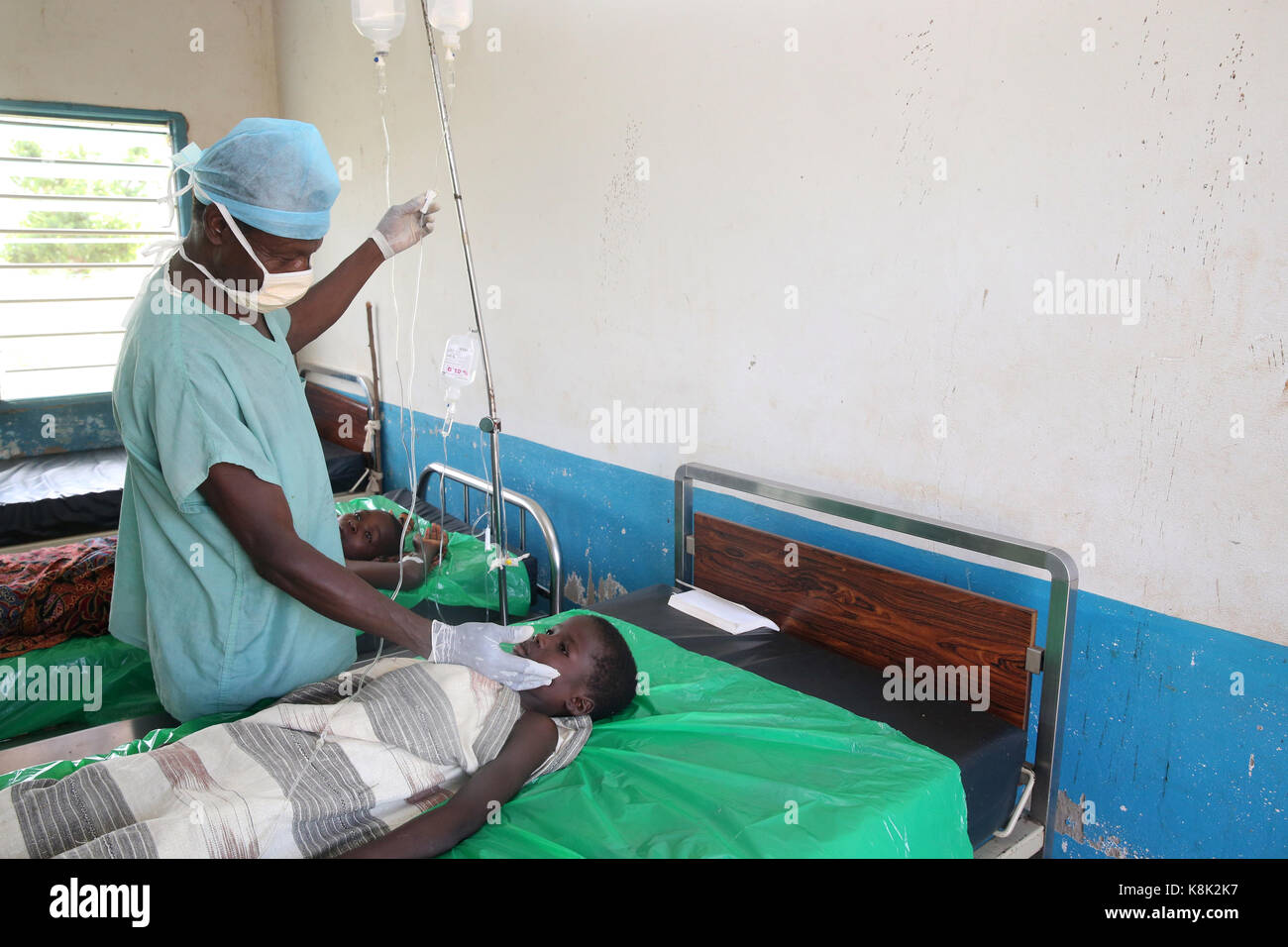 Africa. sotouboua hospital. paediatric unit. glucose drip. togo. Stock Photo