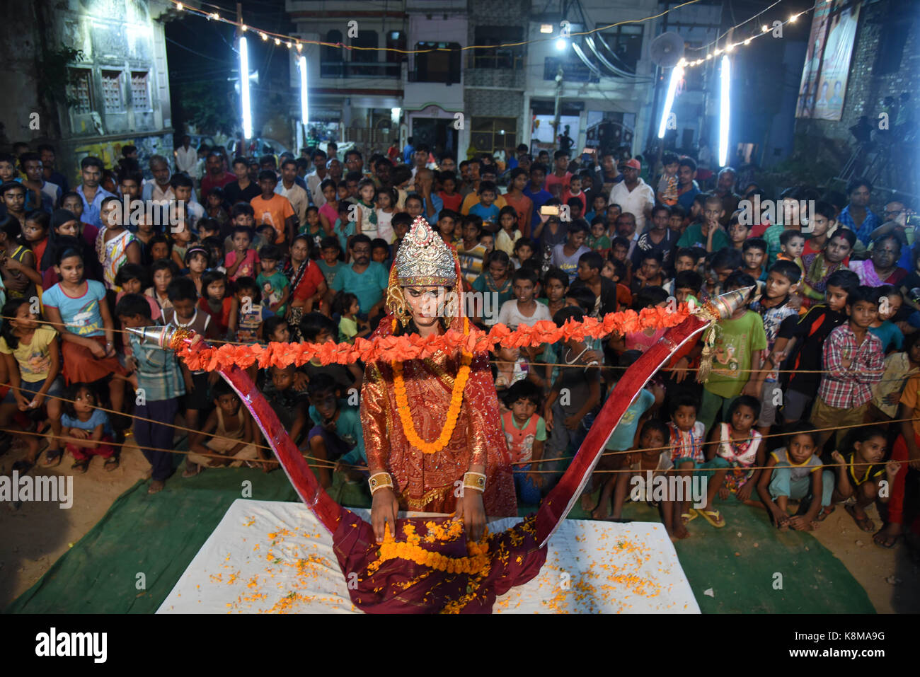 Allahabad, India. 19th Sep, 2017. Allahabad: Young Indian artists dressed as Hindu Godess Sita perform a traditional Ram Leela drama, which narrates the life of Hindu god Rama, as they celebrate The Dussehra Festival at Daraganj area in Allahabad on September 19, 2017. Dussehra is also referred to Vijayadashami, a festival that signifies the triumph of good over evil. Credit: Prabhat Kumar Verma/Pacific Press/Alamy Live News Stock Photo