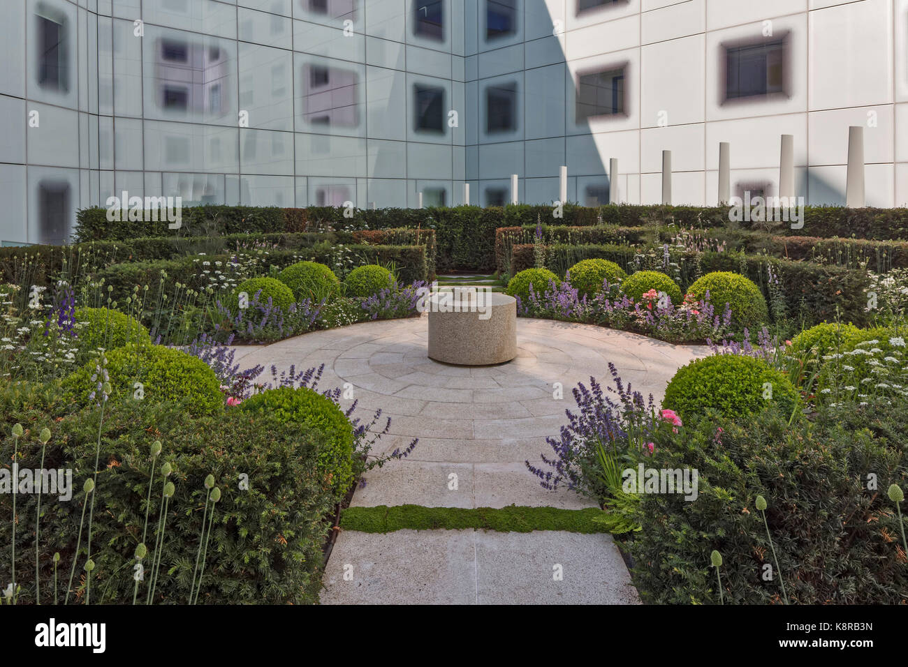 Rotunda garden four seasons hires stock photography and images Alamy