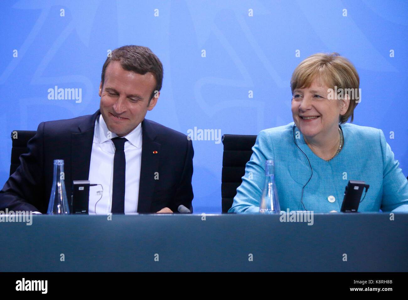 Macron merkel hi-res stock photography and images - Alamy