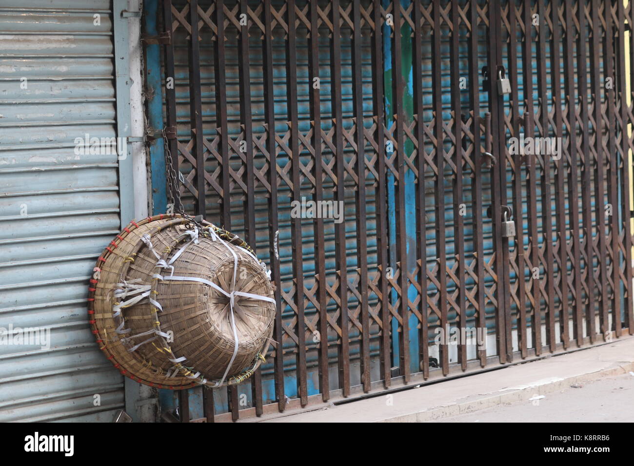 the charms of life diversity in dhaka, city , bangladesh, on dec 2015