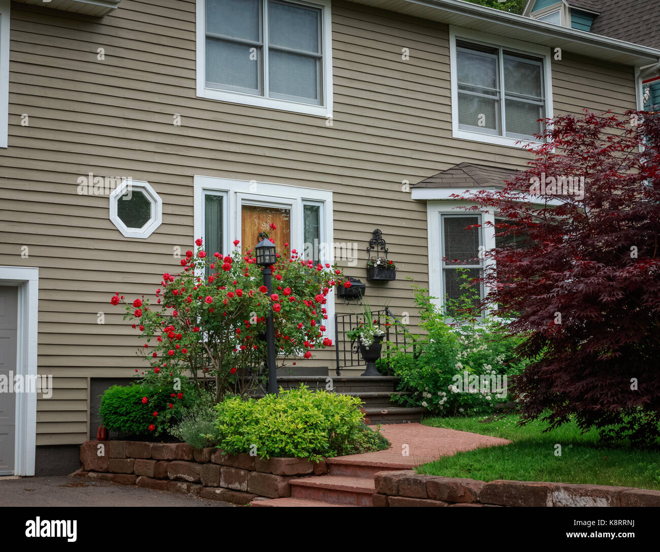 Landscaping Modern High Resolution Stock Photography And Images Alamy