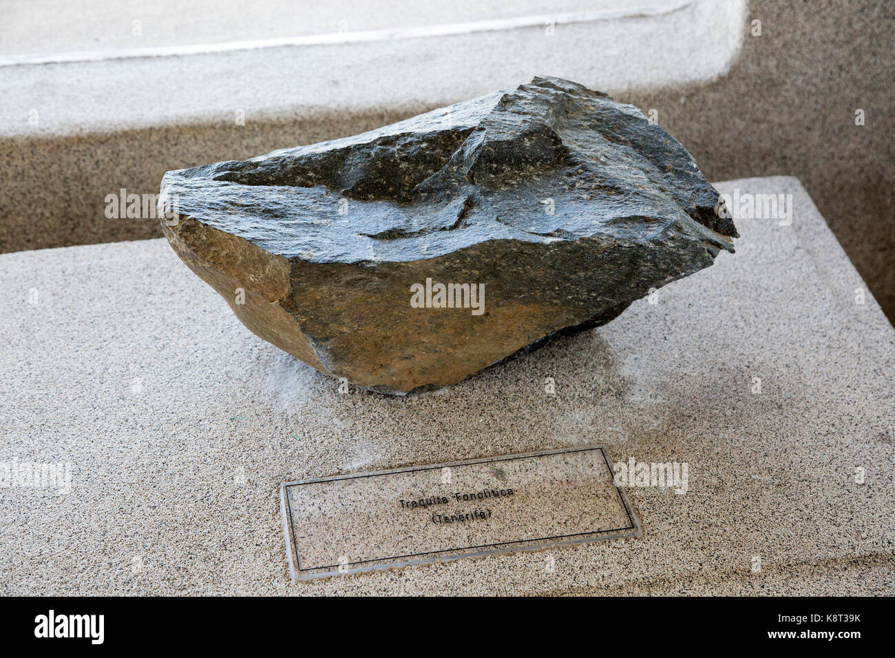 Volcanic Sample Collection Volcanic rock sample geology display, Casa de los Volcanes volcanic ...