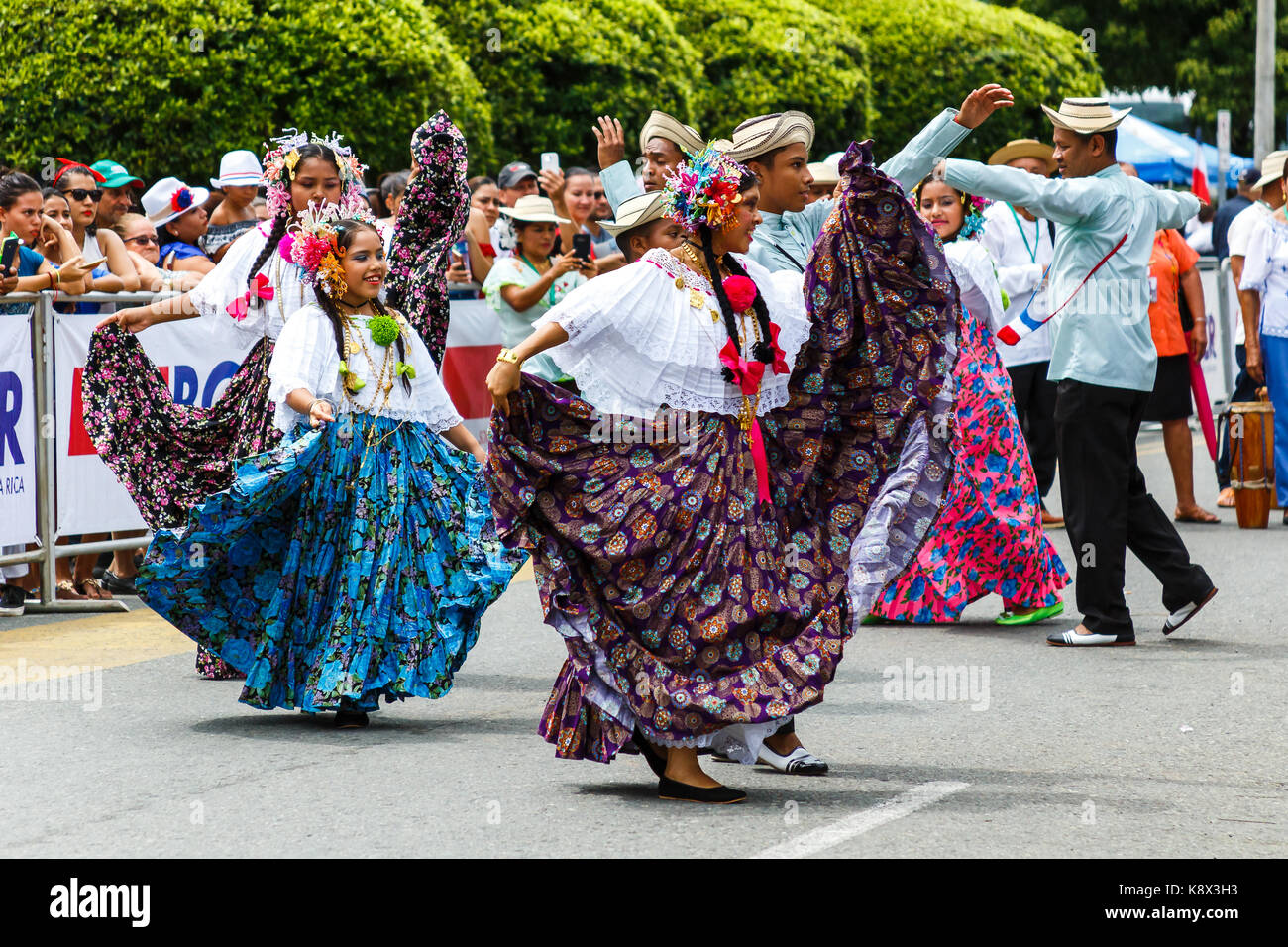 Panama traditional dances hires stock photography and images Alamy