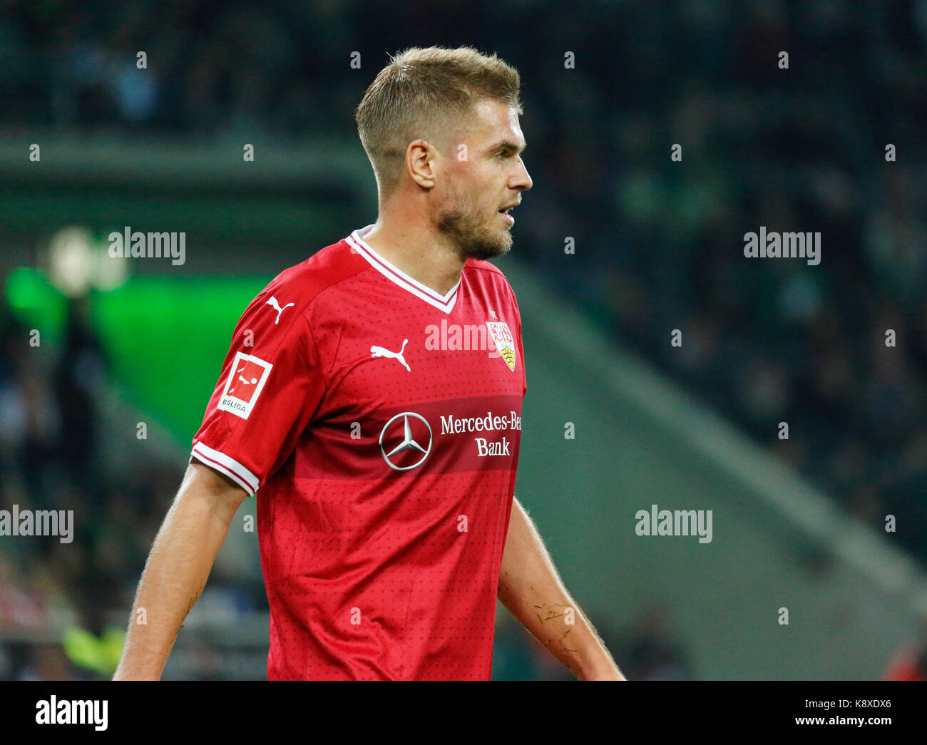 sports, football, Bundesliga, 2017/2018, Borussia Moenchengladbach vs VfB Stuttgart 2:0, scene of the match, Simon Terodde (VfB) Stock Photo