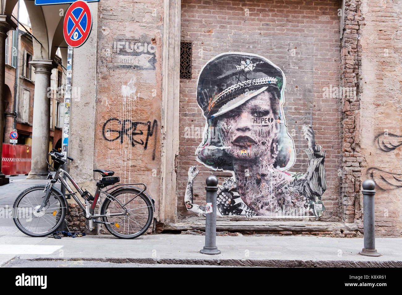 Bologna Street Art Featuring Kate Moss Stock Photo Alamy bologna-street-art-featuring-kate-moss-stock-photo-alamy