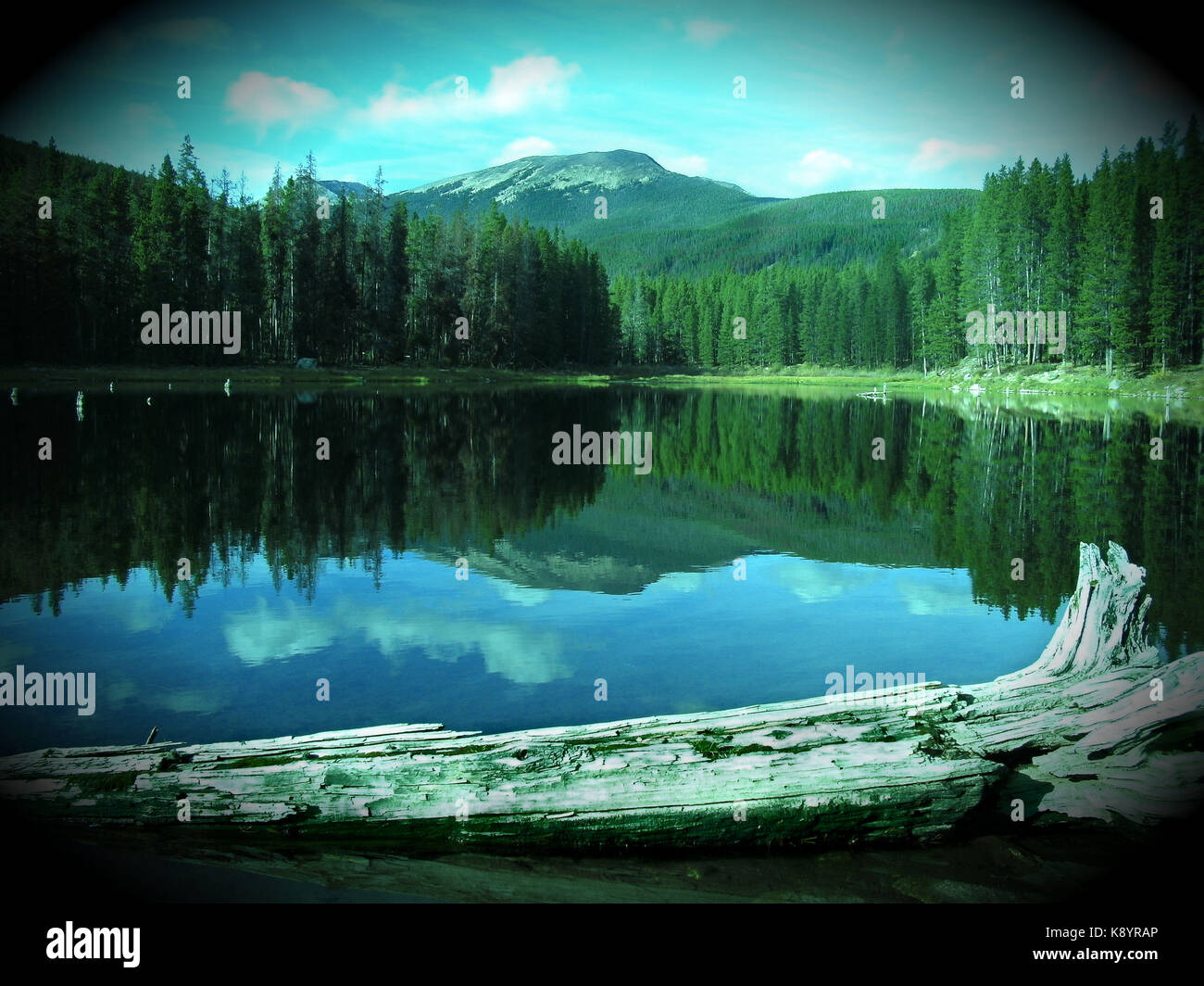 small mountain lake in montana Stock Photo - Alamy