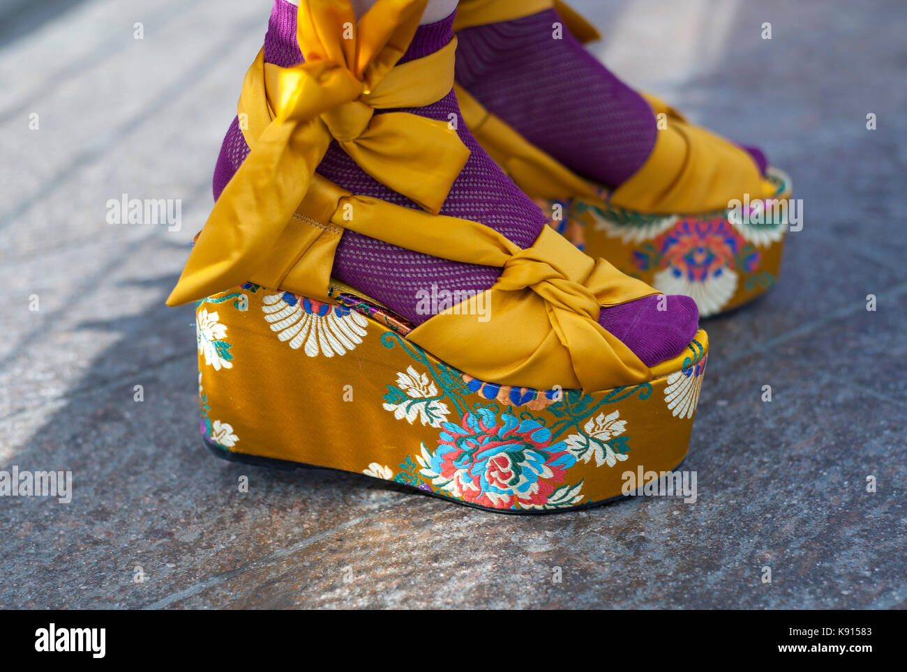 mango yellow sandals