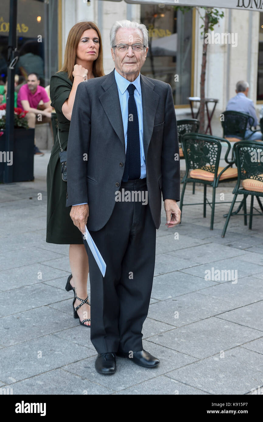Madrid, Spain. 21st Sep, 2017. Antonio Garrigues Walker arrival at the  Concert for the XV Anniversary of Vocento at the Teatro Real in Madrid,  Thursday, September 21, 2017 Credit: Gtres Información más