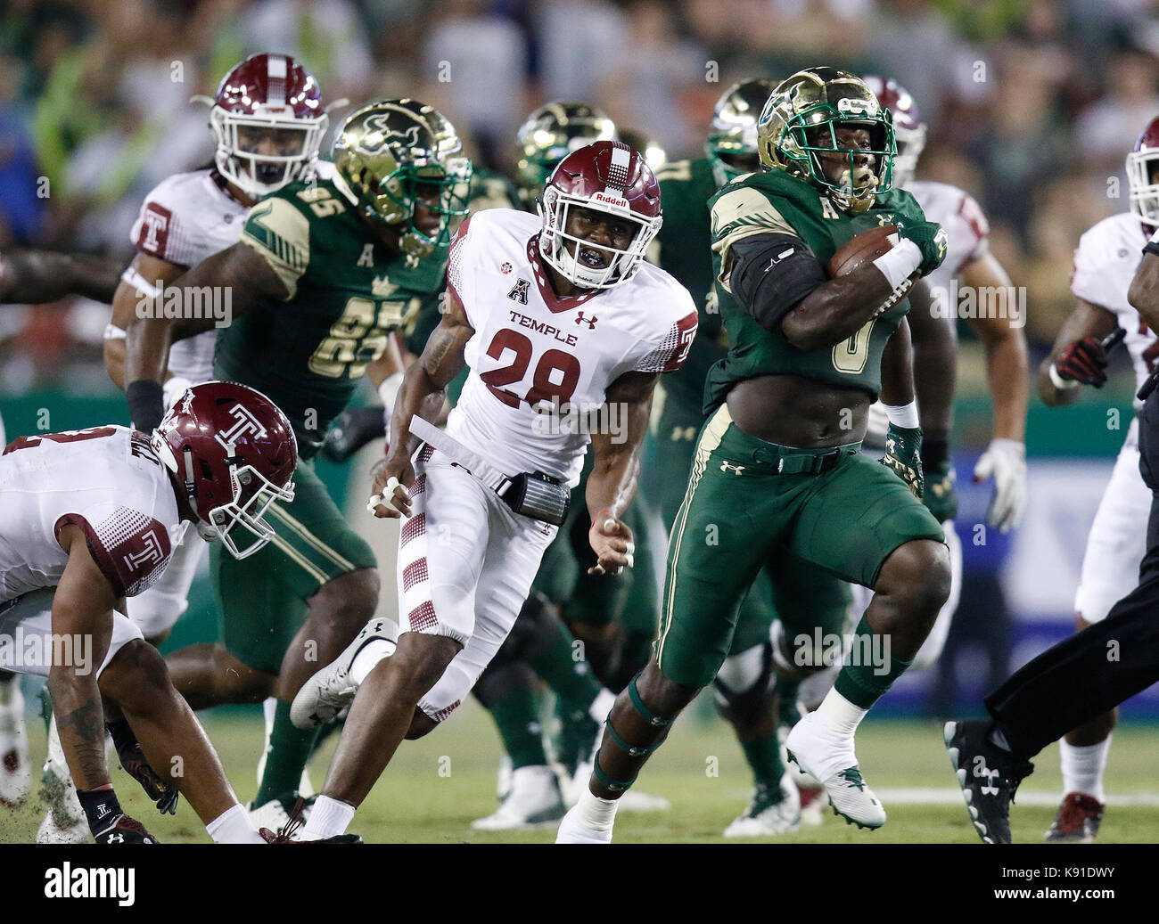 City, Florida, USA. 21st Sep, 2017. OCTAVIO JONES | Times .South Florida running back Darius Tice (6) finds a holes in the Temple Owls defense during the first half at Raymond James Stadium in Tampa, Florida on Thursday, September 21, 2017. Credit: Octavio Jones/Tampa Bay Times/ZUMA Wire/Alamy Live News Stock Photo