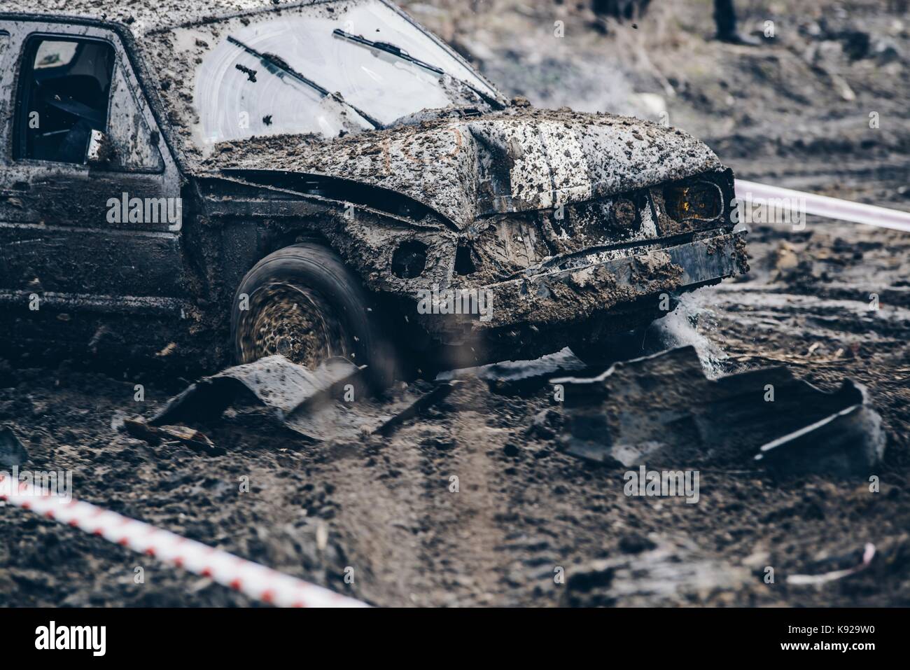 Race car wreck hi-res stock photography and images - Alamy