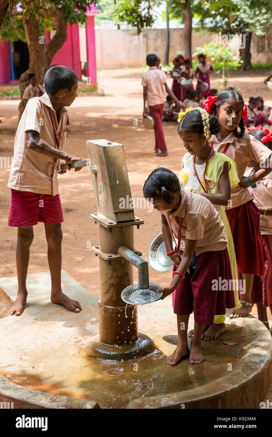 Children eating at the canteen Stock Photo by ©Wavebreakmedia 108970516