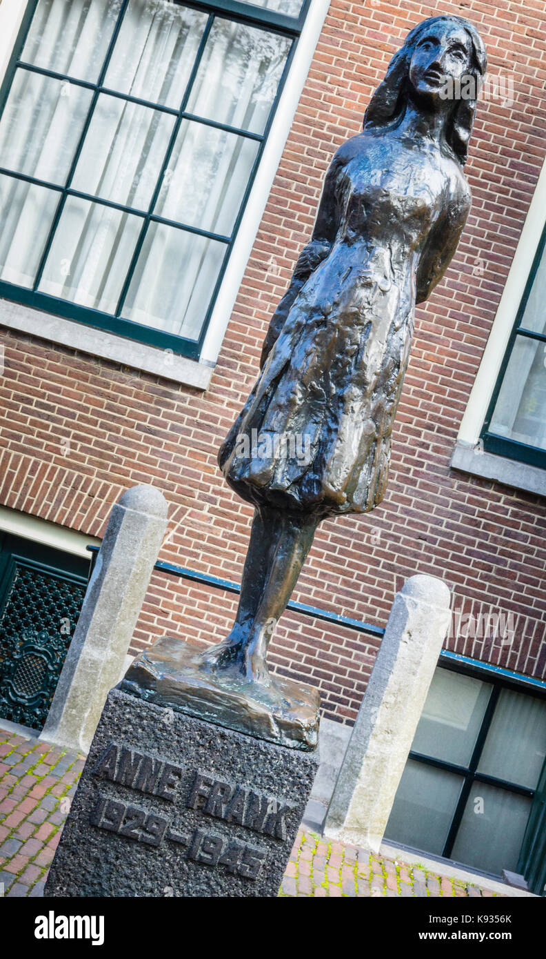 Anne Frank Statue, Amsterdam Stock Photo Alamy