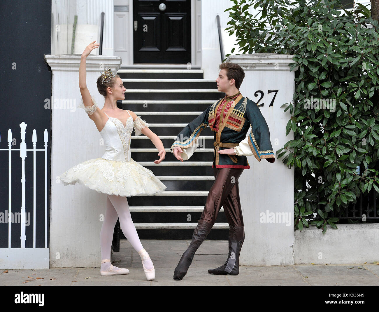 Dancers from the Royal Ballet School, Madison Bailey and Jordan Stock Photo  - Alamy