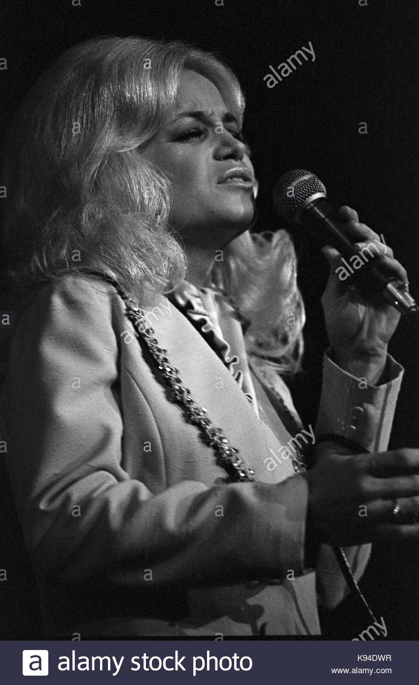 Barbara Mandrell Stock Photos & Barbara Mandrell Stock Images - Alamy