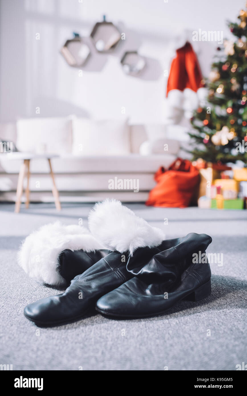 black santa boots Stock Photo - Alamy