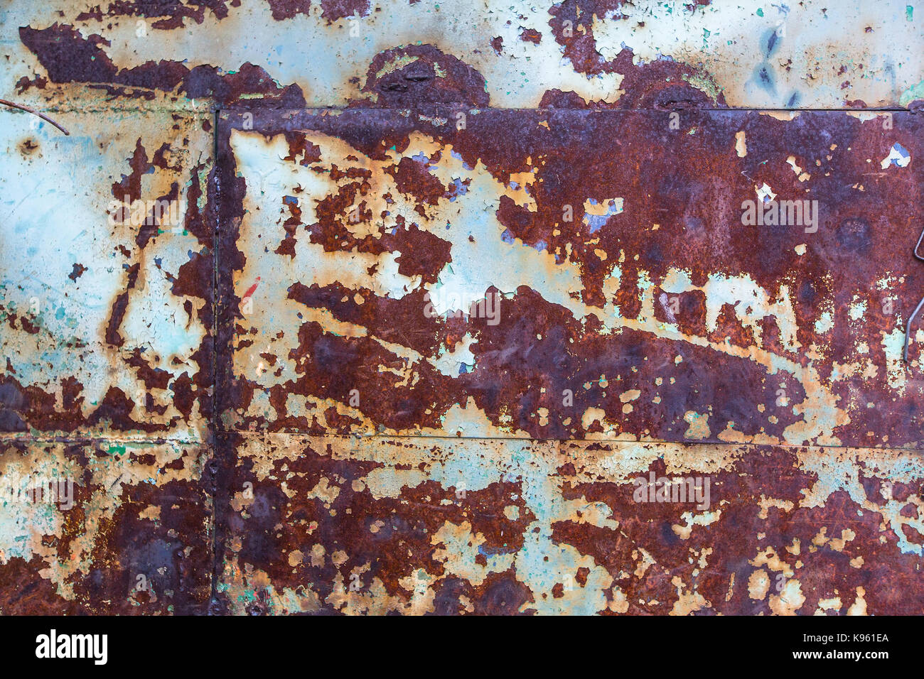 Texture rusty metal wall with peeling paint Stock Photo - Alamy