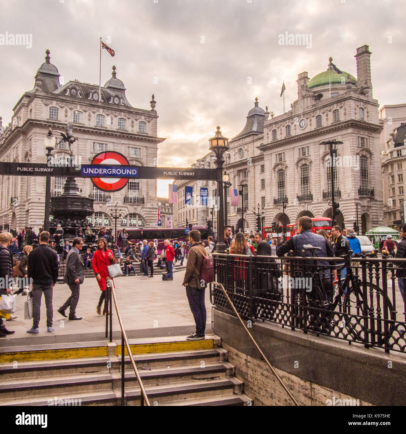 Piccadilly circus hi-res stock photography and images - Page 3 - Alamy