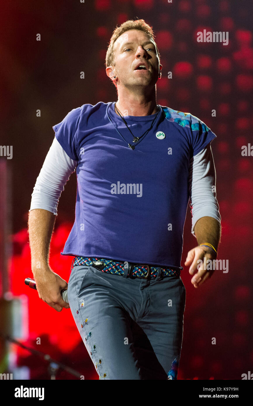 Coldplay with lead singer Chris Martin performs at Rogers Centre in ...