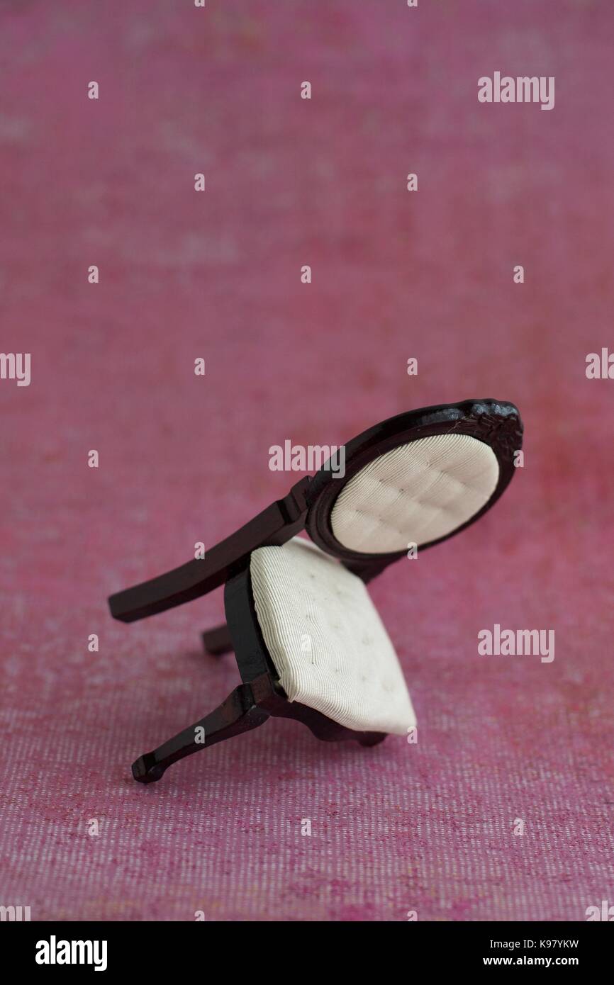 Broken chair leg hires stock photography and images Alamy