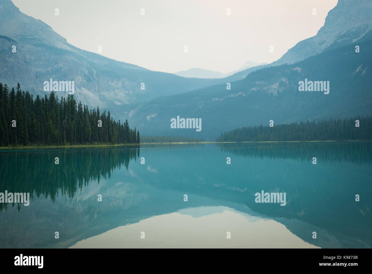 Global lake view hi-res stock photography and images - Alamy