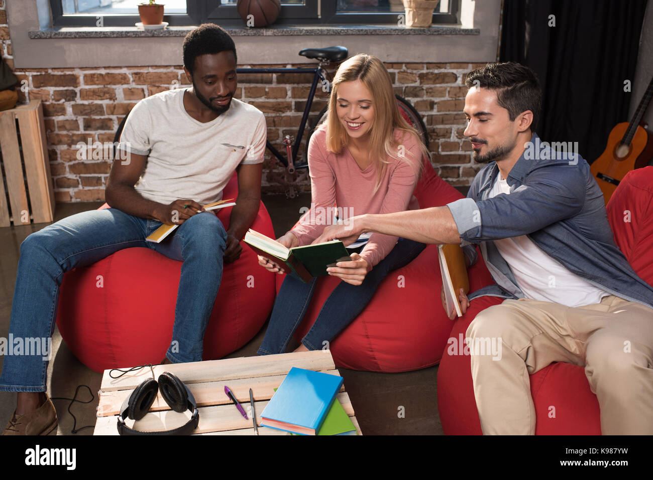 multiethnic students Stock Photo - Alamy