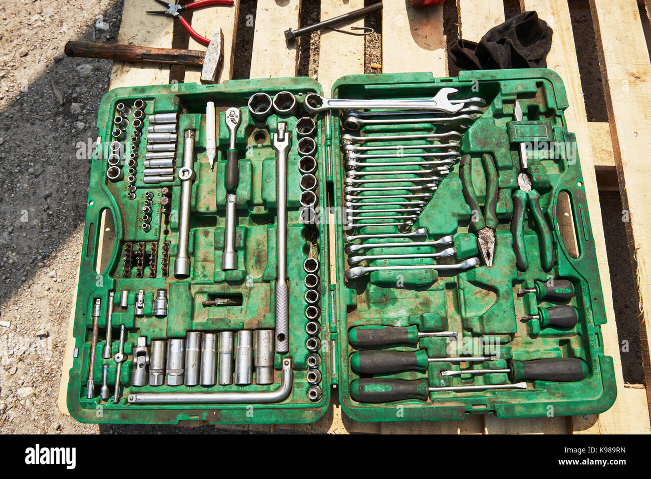 Mechanic tool box hi-res stock photography and images - Page 15 - Alamy