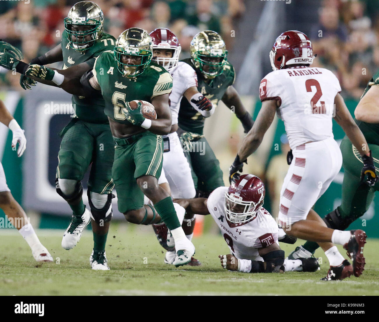 City, Florida, USA. 21st Sep, 2017. OCTAVIO JONES | Times .South Florida running back Darius Tice (6) finds a holes in the Temple Owls defense during the first half at Raymond James Stadium in Tampa, Florida on Thursday, September 21, 2017. Credit: Octavio Jones/Tampa Bay Times/ZUMA Wire/Alamy Live News Stock Photo