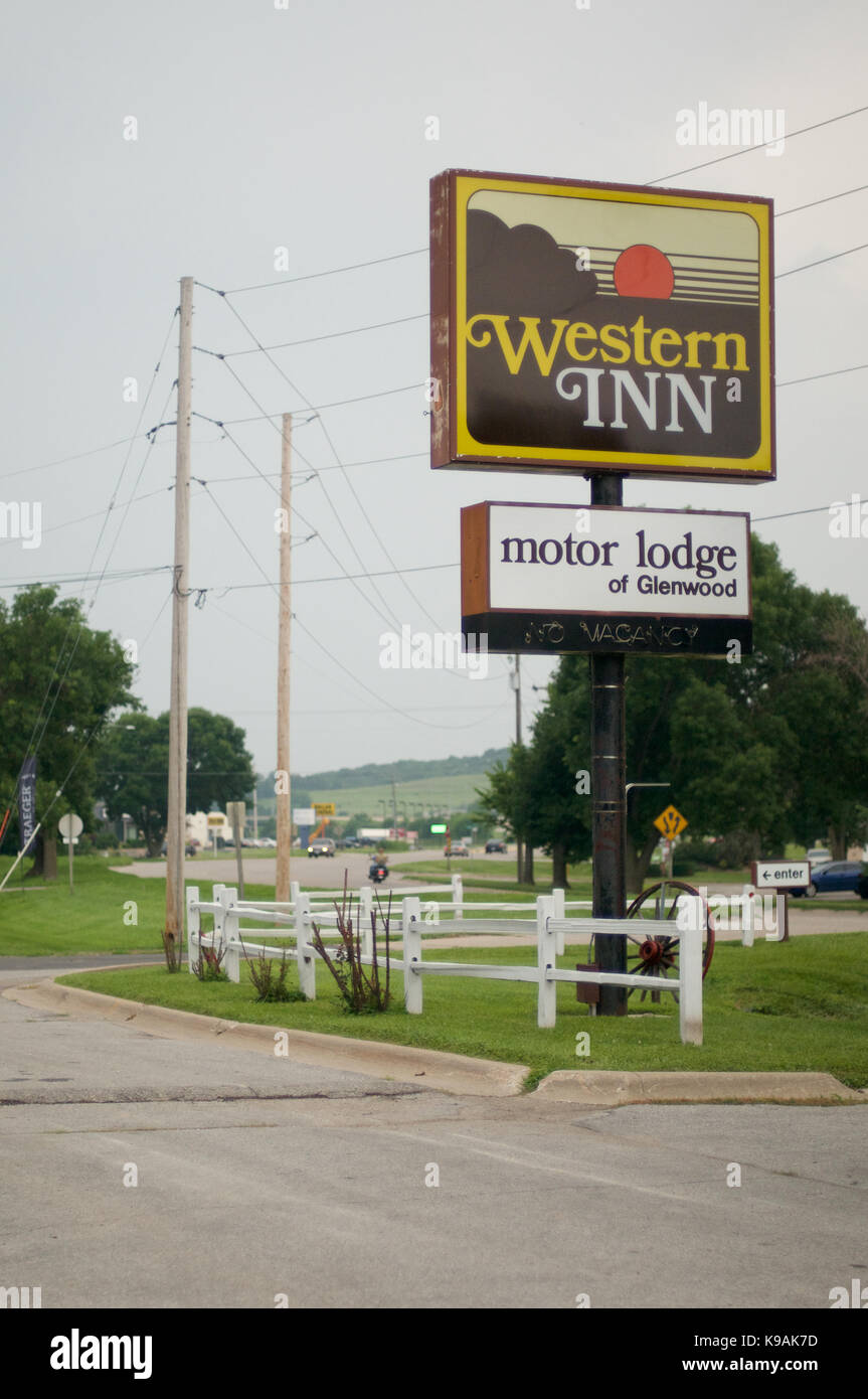 Motor lodge motor inn hires stock photography and images Alamy