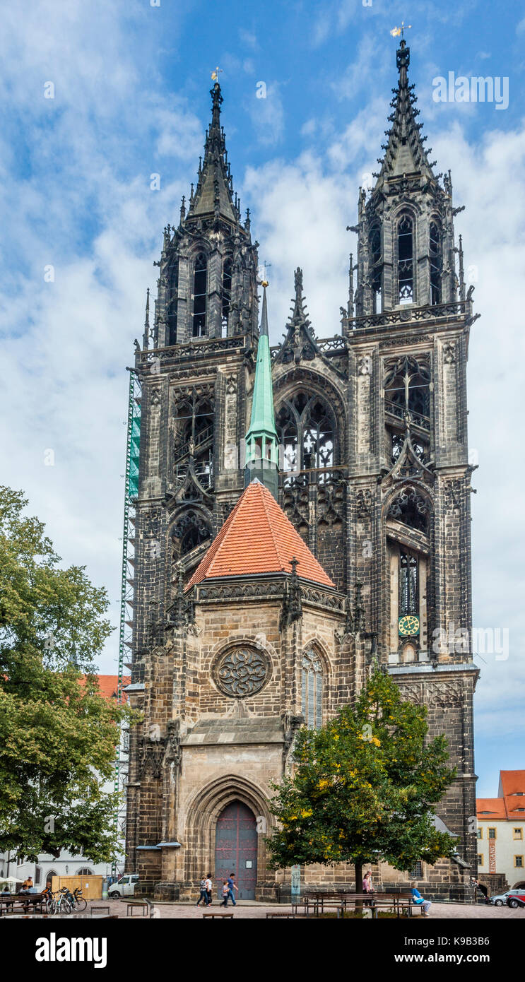 Germany, Saxony, Meissen, Cathedral Square, view of Meissen Cathedral, western facade with Prince's Chapel on castle hill Stock Photo