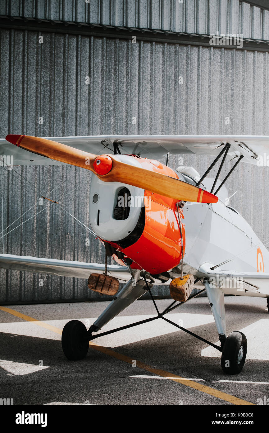 Old Airplane Hangar Stock Photos & Old Airplane Hangar Stock Images Alamy