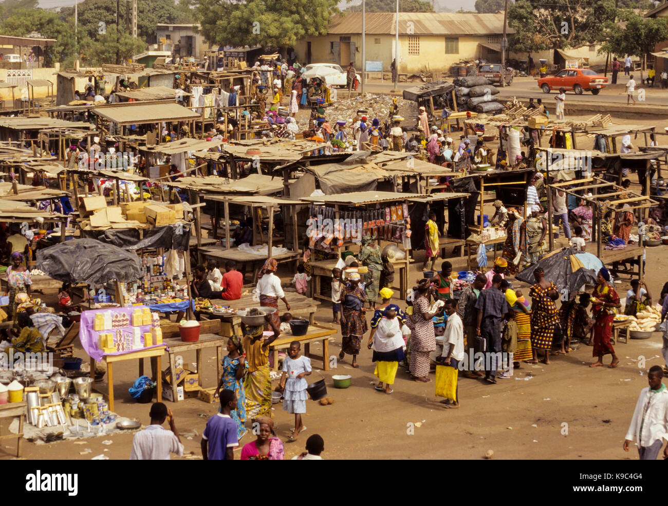 Bondoukou, Ivory Coast, Cote d'Ivoire. Market Scene Stock Photo - Alamy